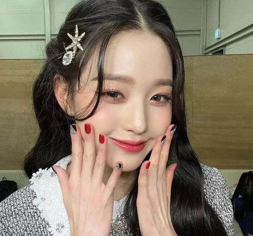 张元英最新爆料图片高清,时尚魅力尽显，青春活力四溢